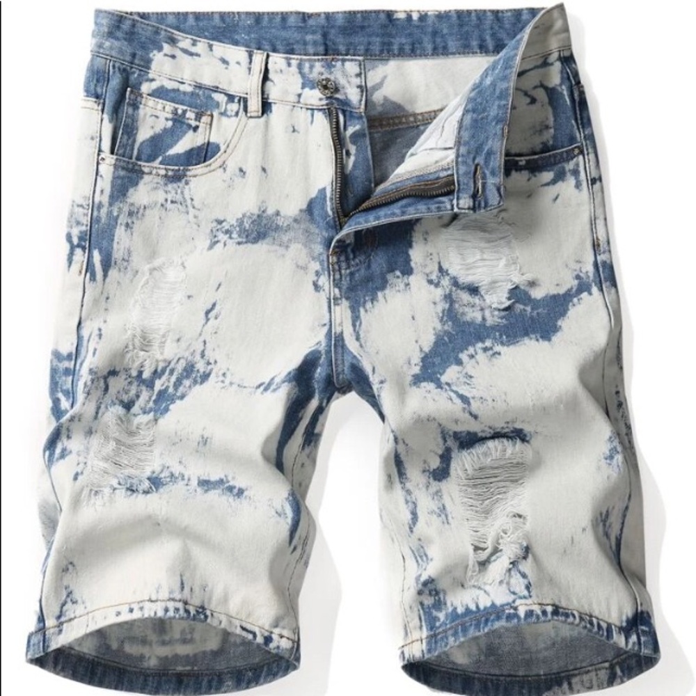 *NEW* Men’s size M 17inch waist distressed denim shorts